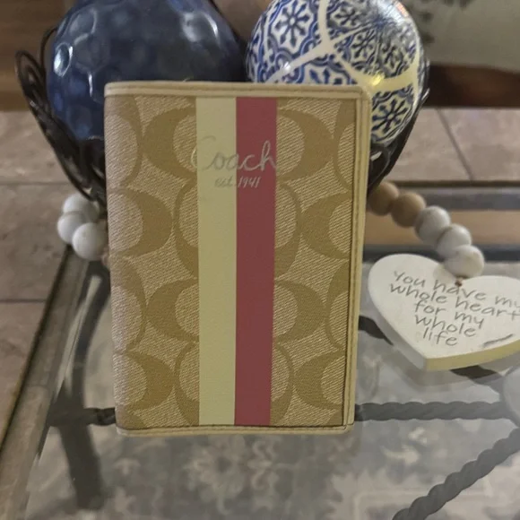 Coach Beige and Pink Passport Cover - Picture 2 of 9